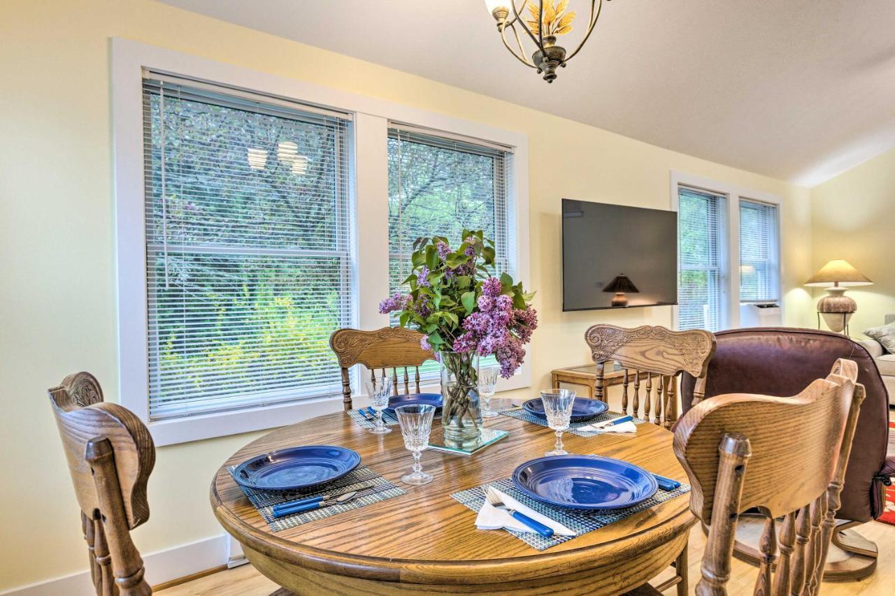 Charming Retreat Near Downtown Frankfort And Beaches Exterior photo